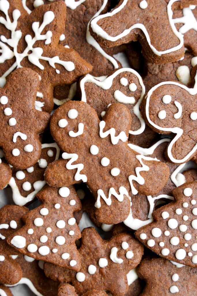 Healthy-vegan-gingerbread-cookies.jpg