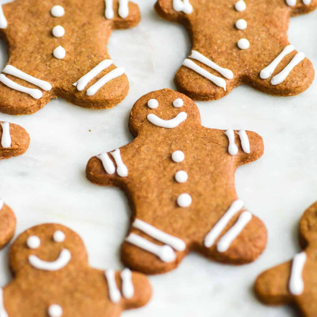Vegan-Gingerbread-Cookies-7.jpg